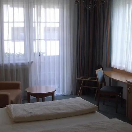 Roter Hahn - Hotel 3*