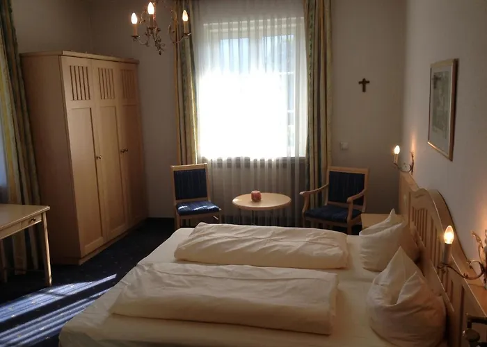 Roter Hahn - Hotel 3*