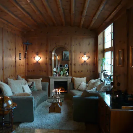 Roter Hahn - Готель