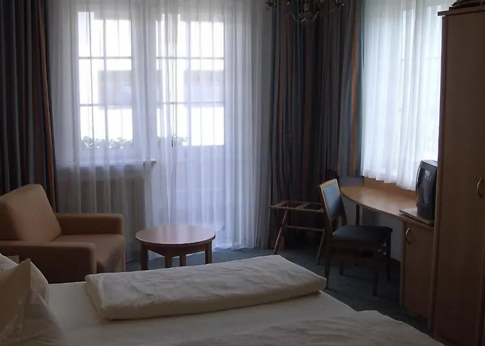 Roter Hahn - Hotel 3*