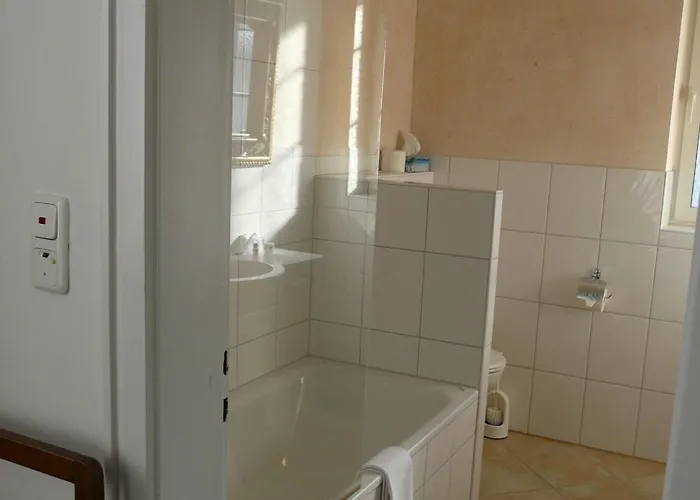 Roter Hahn - Готель 3*